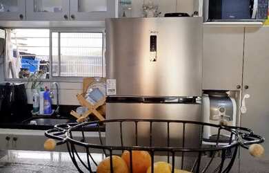 Imagem: O apartamento possui 2 Dormitórios, 1 Banheiro, 1 Vaga na garagem