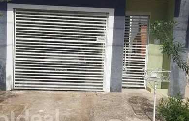 Imagem: A casa possui 2 Dormitórios, 2 Banheiros, 2 Vagas na garagem