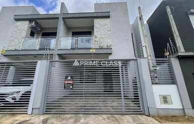 Imagem: A casa possui 3 Dormitórios, 3 Banheiros, 2 Vagas na garagem