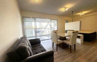 Imagem: O apartamento possui 1 Dormitório, 1 Banheiro, 1 Vaga na garagem