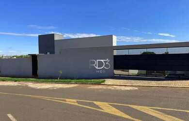 Imagem: A casa possui 2 Dormitórios, 2 Banheiros, 3 Vagas na garagem