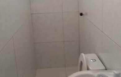 Imagem: A casa possui 2 Dormitórios, 1 Banheiro e está localizado