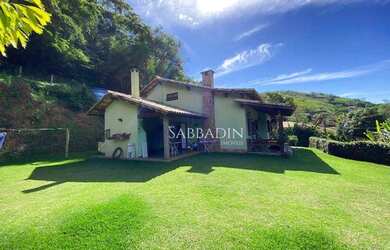 Imagem: A casa em condomínio à venda possui 3 Dormitórios, 3 Banheiros