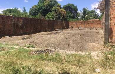 Imagem: O terreno possui 360m² de Área e está localizado em Paço