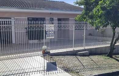 Imagem: O apartamento possui 3 Dormitórios, 1 Banheiro, 1 Vaga na garagem