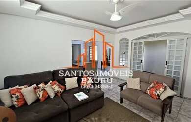 Imagem: A casa possui 2 Dormitórios, 3 Banheiros, 3 Vagas na garagem