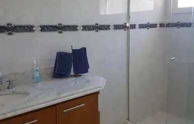 Imagem 13: Casa de condomínio para venda possui 700 metros quadrados com 5 quartos