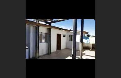 Imagem: A casa possui 1 Dormitório, 1 Banheiro e está localizado