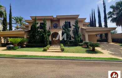 Imagem: A casa em condomínio possui 5 Dormitórios, 5 Banheiros, 5