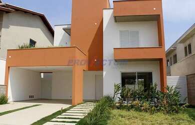 Imagem: A casa em condomínio possui 4 Dormitórios, 5 Banheiros, 4