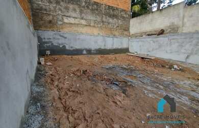 Imagem: O terreno possui 352m² de Área e está localizado em Santa