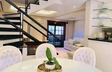 Imagem: A casa em condomínio possui 3 Dormitórios, 4 Banheiros, 3