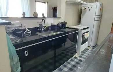 Imagem: A casa possui 2 Dormitórios, 2 Banheiros, 3 Vagas na garagem