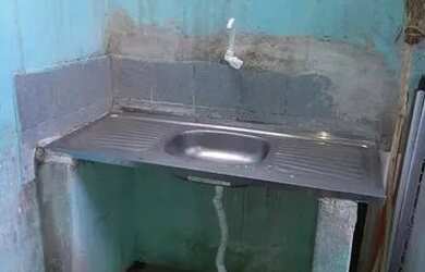 Imagem: A casa possui 2 Dormitórios, 1 Banheiro, 1 Vaga na garagem