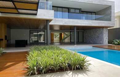 Imagem 14: Casa Malibu. 1.490m² de Área, 5 Vagas na garageme5 Dormitórios