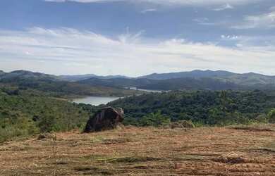 Imagem: O terreno possui 3.500m² de Área e está localizado em Piracaia