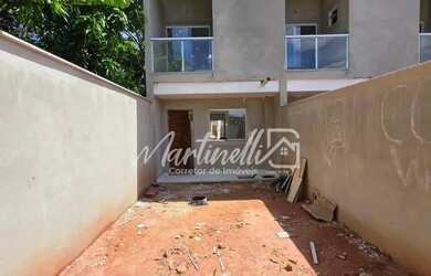 Imagem: O apartamento possui 2 Dormitórios, 1 Banheiro, 2 Vagas na