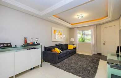 Imagem: A casa possui 4 Dormitórios, 4 Banheiros, 3 Vagas na garagem