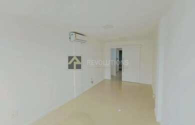 Imagem: O depósito possui 1 Vaga na garagem, 31m² de Área e está