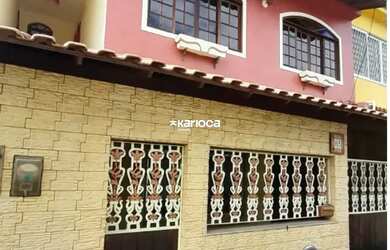 Imagem: A casa em condomínio possui 5 Dormitórios, 4 Banheiros, 1