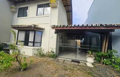 Imagem: A casa em condomínio possui 4 Dormitórios, 3 Banheiros, 2