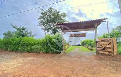 Imagem: A fazenda possui 1.000m² de Área, Piscina e está localizado