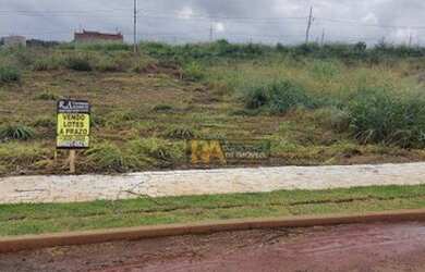 Imagem: O terreno possui 250m² de Área e está localizado em Porto