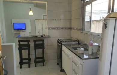 Imagem: A kitnet possui 1 Dormitório, 1 Banheiro, 1 Vaga na garagem