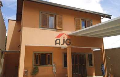 Imagem: A casa possui 3 Dormitórios, 4 Banheiros, 4 Vagas na garagem