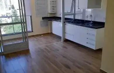 Imagem: O apartamento possui 2 Dormitórios, 1 Banheiro, 1 Vaga na garagem