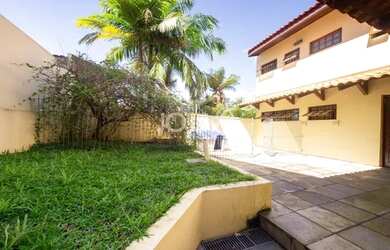 Imagem 12: CASA EM TERRENO DE ESQUINA NO SEMINÁRIO Casa em terreno de esquina no...