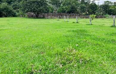 Imagem: O terreno possui 600m² de Área e está localizado em Jardim