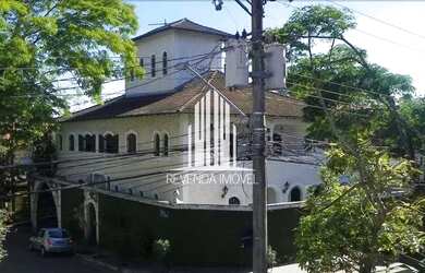 Imagem: A casa possui 5 Dormitórios, 5 Banheiros, 4 Vagas na garagem