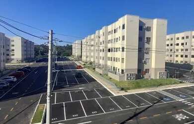 Imagem: O apartamento possui 2 Dormitórios, 1 Banheiro, 1 Vaga na garagem