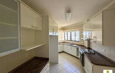 Imagem 16: Apartamento com 3 suítes no centro para locação