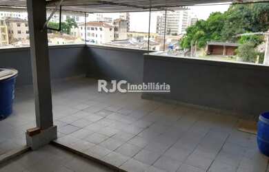 Imagem: A casa possui 2 Dormitórios, 2 Banheiros, 1 Vaga na garagem