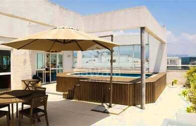 Imagem: O apartamento na cobertura possui 4 Dormitórios, 4 Banheiros