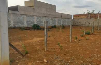 Imagem: O terreno possui 400m² de Área e está localizado em Taguatinga