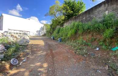 Imagem: O terreno possui 562m² de Área, Imóvel novo e está localizado