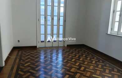 Imagem: O apartamento possui 3 Dormitórios, 2 Banheiros, 80m² de Área