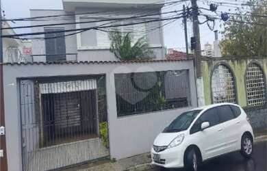 Imagem: A casa possui 4 Dormitórios, 4 Banheiros, 2 Vagas na garagem