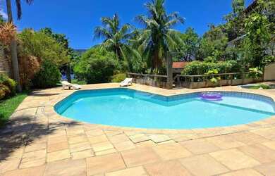 Imagem 2: Linda Mansão em condomínio na Fróes