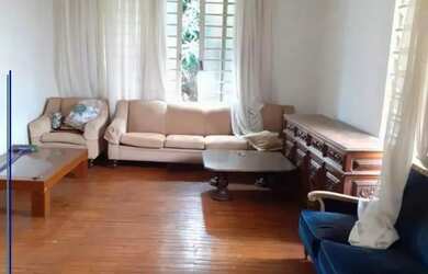 Imagem: O depósito possui 4 Vagas na garagem e 266m² de Área e está