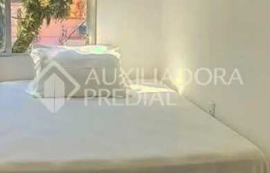 Imagem 4: apartamento amplo três quartos cozinha copa frente ensolarado