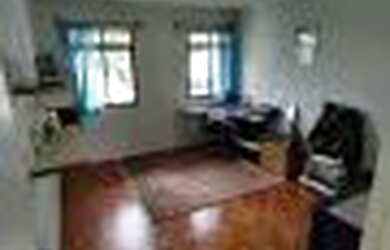 Imagem 9: Casa com 260 m2, com 5 quartos, 03 banheiros, 2 pavimentos, dep. completa...