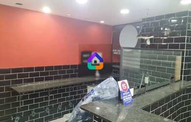 Imagem: O depósito possui 2 Vagas na garagem e 73m² de Área e está