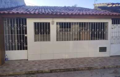 Imagem: A casa possui 2 Dormitórios, 1 Banheiro, 70m² de Área e