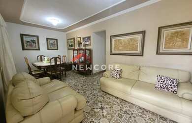 Imagem: A casa possui 3 Dormitórios, 2 Banheiros, 3 Vagas na garagem