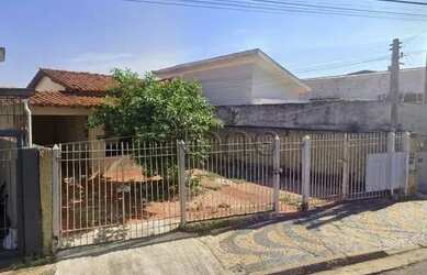 Imagem: O depósito possui 1 Vaga na garagem e 389m² de Área e está