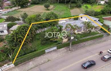 Imagem: O terreno possui 748m² de Área e está localizado em Abranches